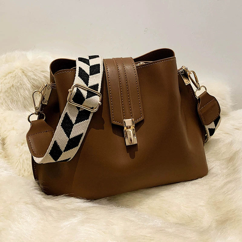 Bolsa Retrô de Couro - Wide Strap Loja da Dryka