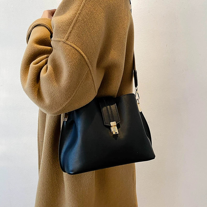 Bolsa Retrô de Couro - Wide Strap Loja da Dryka