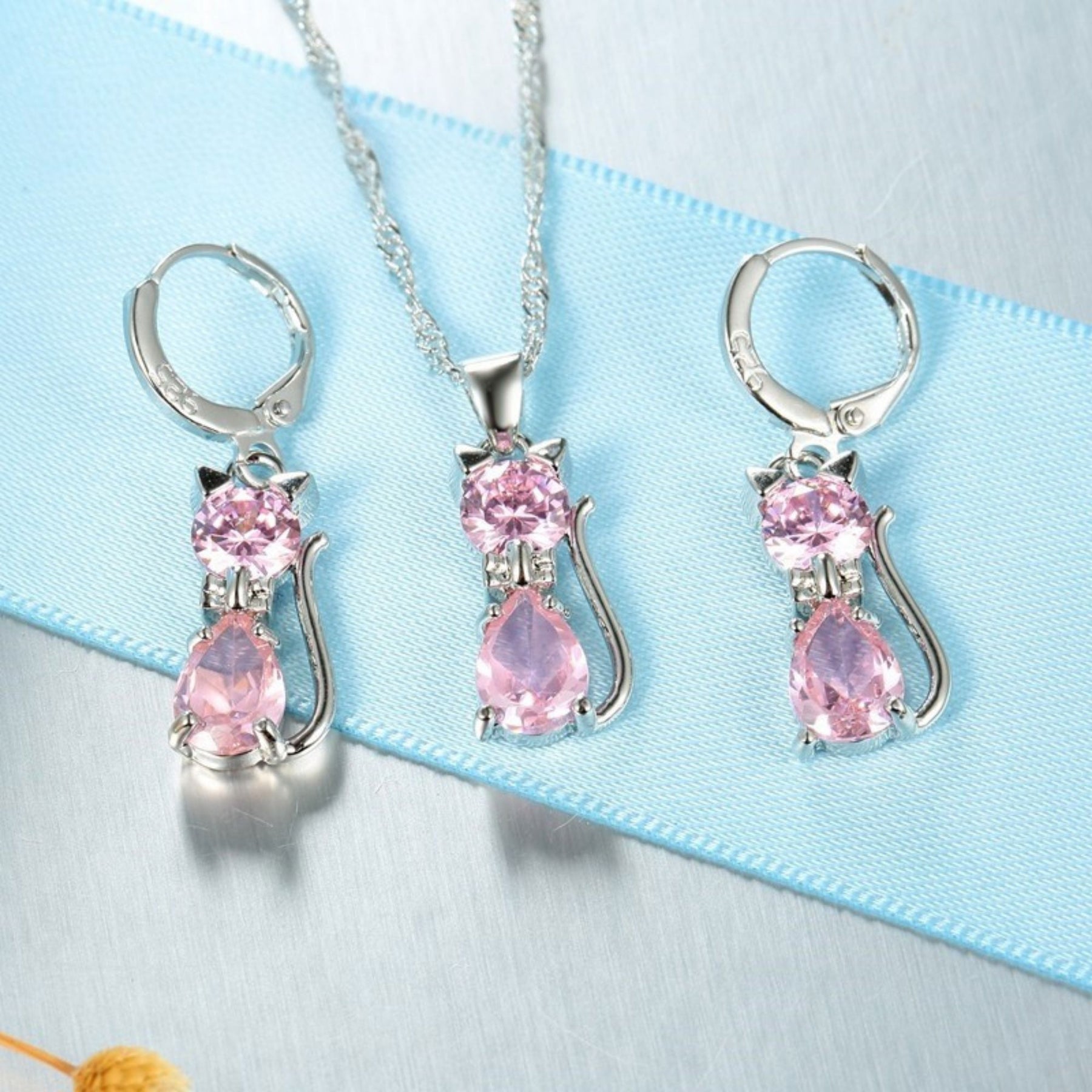 Conjunto de Joias Femininas: Brincos e Colar em Prata 925 colar e brincos gato Loja da Dryka