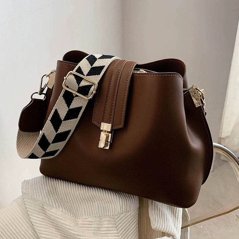 Bolsa Retrô de Couro - Wide Strap Loja da Dryka 