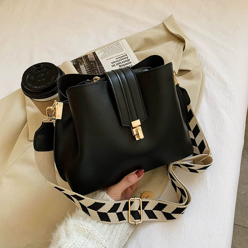 Bolsa Retrô de Couro - Wide Strap Loja da Dryka Black 