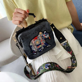 Designer Luxury Handbags Crossbody Bags Elephant Embroidered Bags for Women Leather Handbag Messenger Bag Purses Satchels Loja da Dryka Black 18X15X10cm 